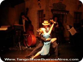 El Viejo Almacn Tango Show San Telmo Buenos Aires couple dancing with passion
