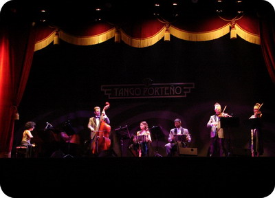 Tango Porteño show Buenos Aires the orchestra over the stage