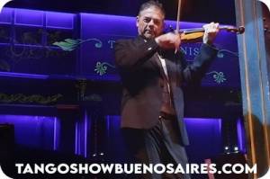 El Querandi Tango Show San Telmo Buenos Aires skilled violinist walks, plays and have fun around El Querandi Tango Show San Telmo Buenos Aires skilled violinist walks, plays and have fun around